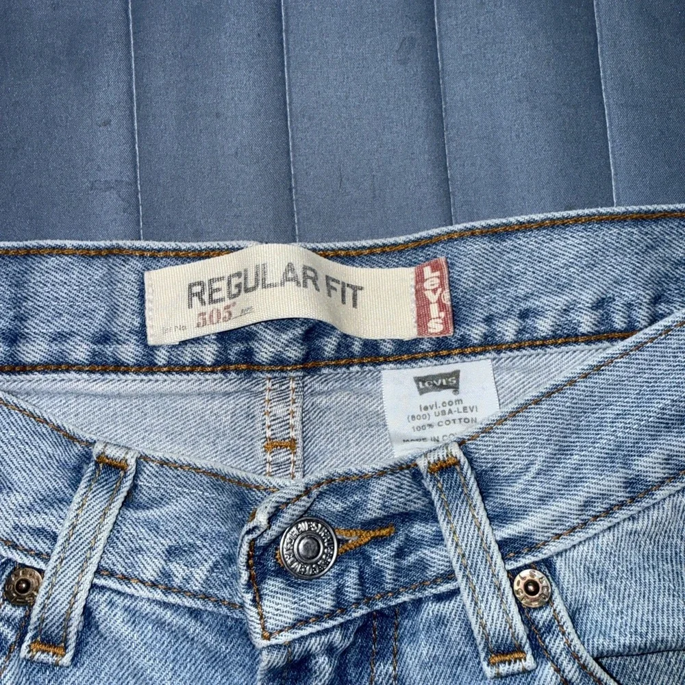 Vtg Y2K Levis 505 Jeans Mens 32x30 Blue Faded Washed Cotton